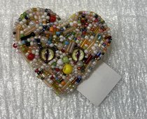 брошка сердечко пестрое (2021, смешанная техника, 6x6, арт. 21п5) - 500 ₽