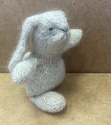 мягкая игрушка белый кролик (2024, пряжа, 11x11, арт. 40п40) - 750 ₽