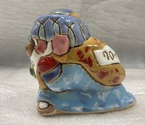 Дед Мороз с подарками (2025, керамика, 8x9, арт. 12п59) - 820 ₽