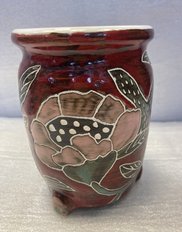 красный бочонок с пионами (2024, керамика, 12.5x9, арт. 29пх11) - 2 900 ₽