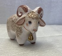 Баран с колокольчиком (2026, майолика, 6.5x8, арт. 79пМ13145) - 2 300 ₽