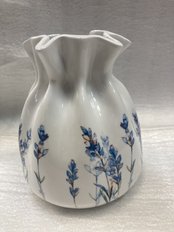 Ваза мешочек малый с деколью "Лаванда" (2024, фарфор, 12x11, арт. 79пФ10092-02) - 2 400 ₽