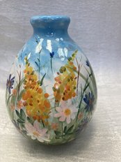Ваза "Полянка с ромашками и львиным зевом" (2026, майолика, 11.5x9, арт. 79П.38) - 4 000 ₽