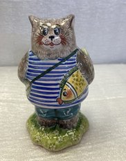 Кот с рыбой (2026, майолика, 11x6.5, арт. 79П.М01109) - 3 600 ₽