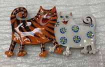 брошь "Коты" (2025, смешанная техника, 6x10, арт. 48п47) - 600 ₽